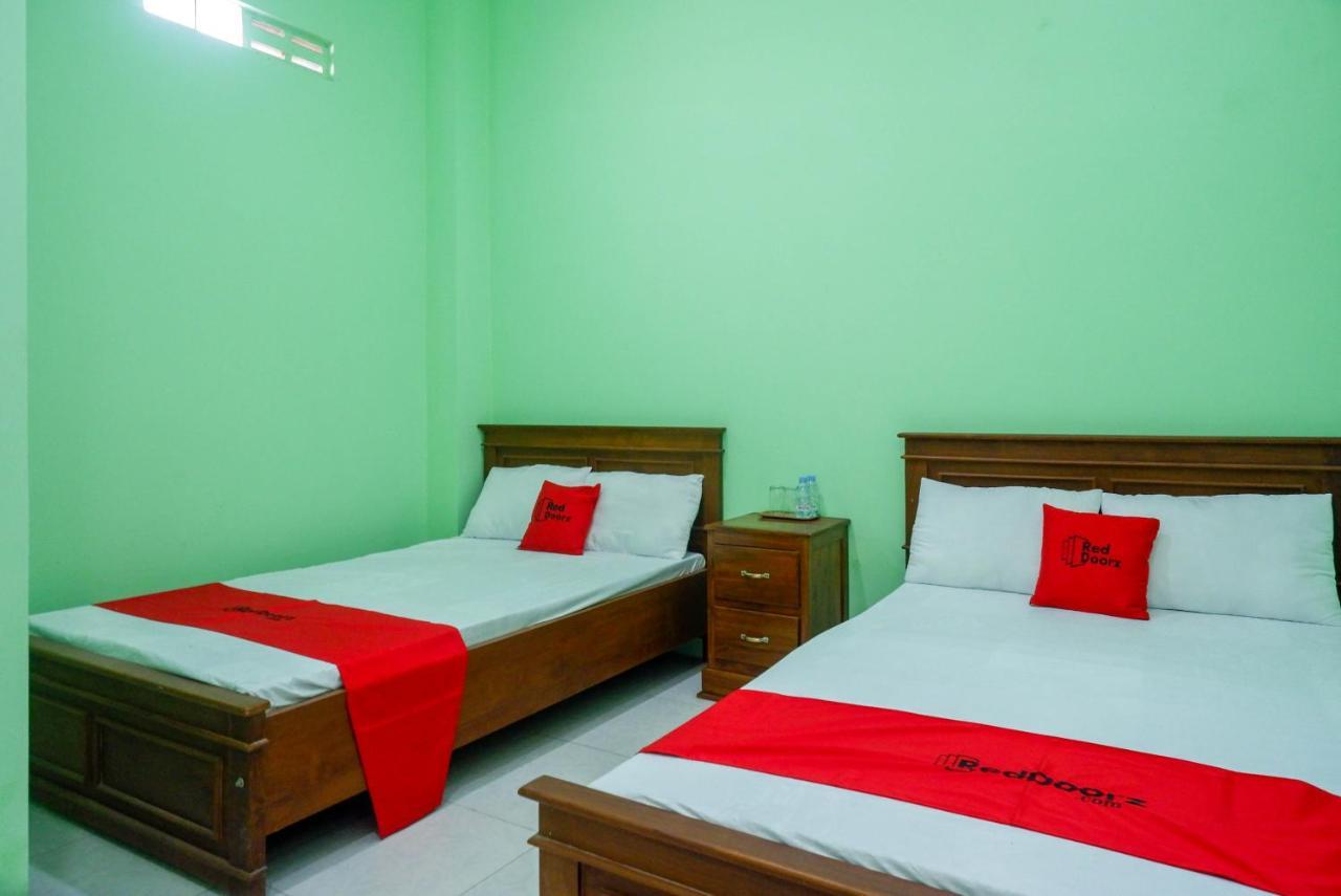 Hotel Reddoorz Syariah Near Monumen Jogja Kembali Kejayan Exterior foto