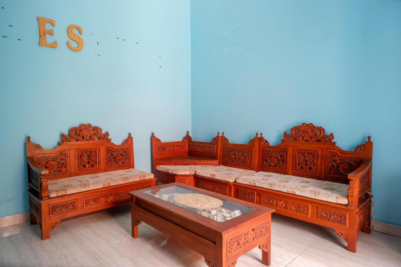 Hotel Reddoorz Syariah Near Monumen Jogja Kembali Kejayan Exterior foto
